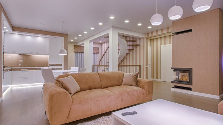 Décryptage des tendances déco 2024 pour un salon moderne