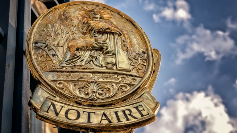 Prêt viager hypothécaire : rôle du notaire dans la transaction